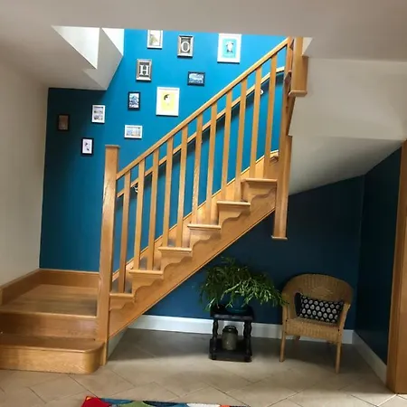 Panzió Red Row House *