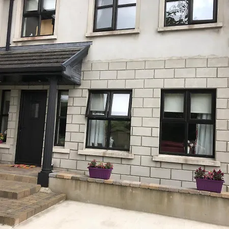 Red Row House Panzió *