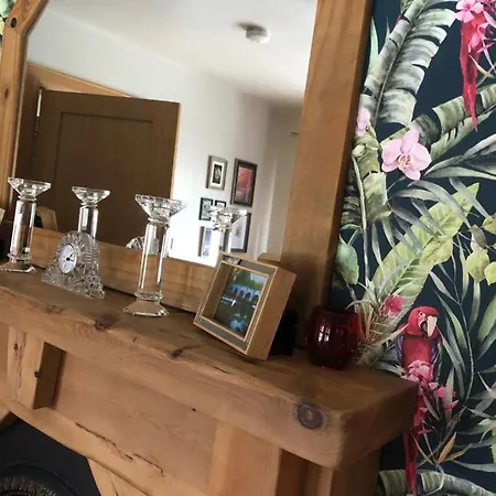 Panzió Red Row House