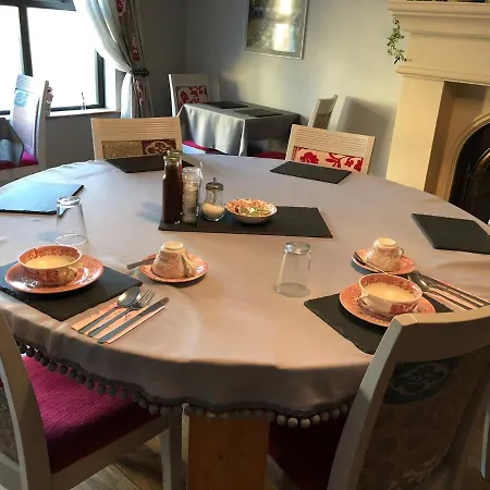 Panzió Red Row House