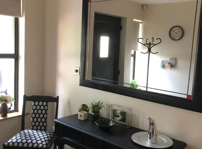 Bed & Breakfast Red Row House *